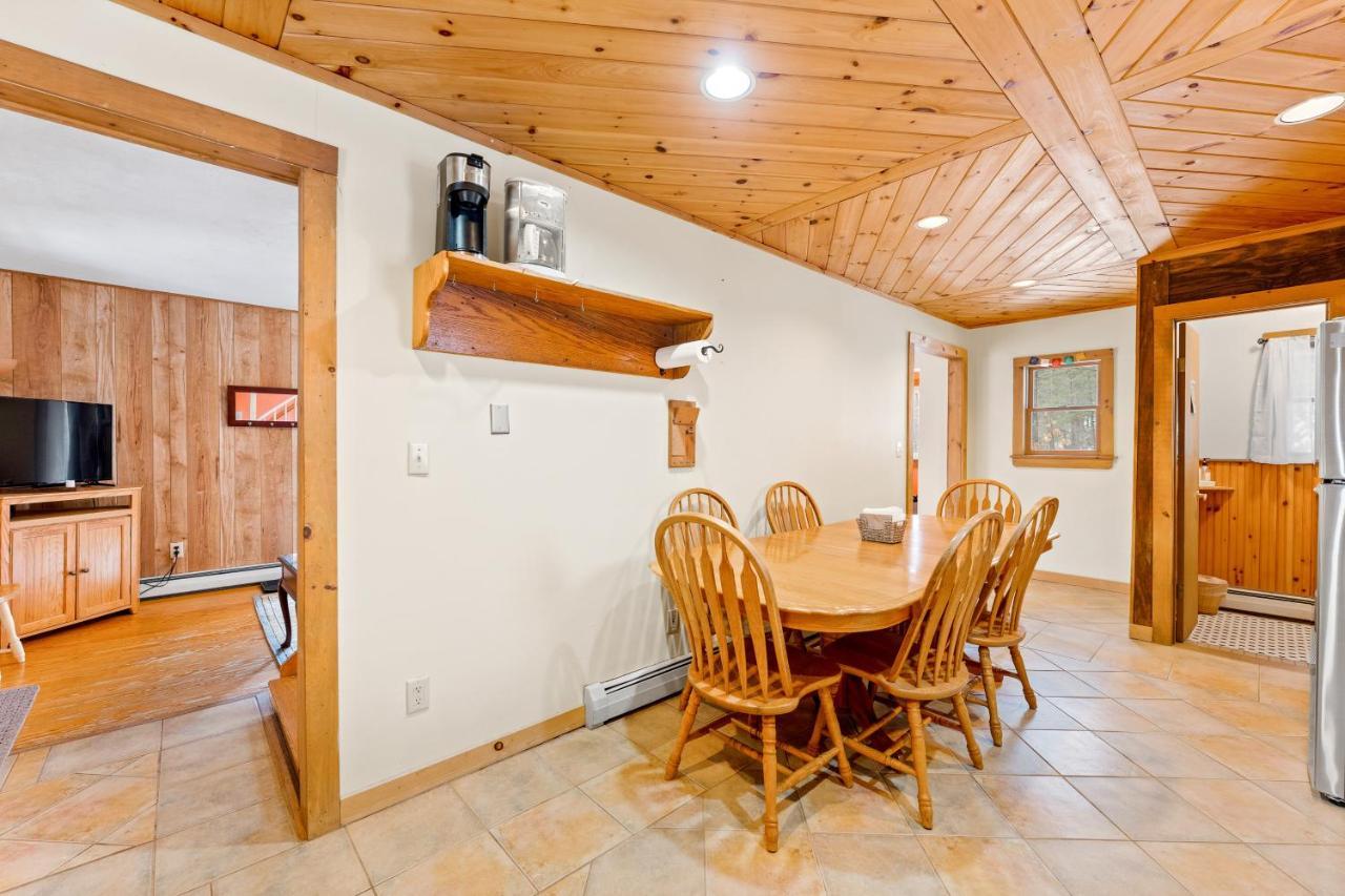 Warrensburg River Road Treehouse Retreat מראה חיצוני תמונה