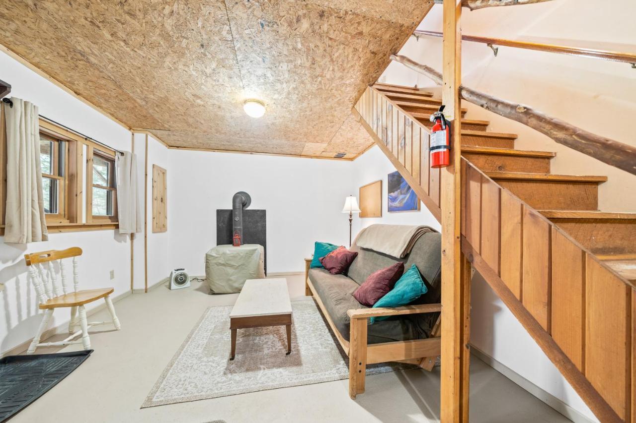 Warrensburg River Road Treehouse Retreat מראה חיצוני תמונה