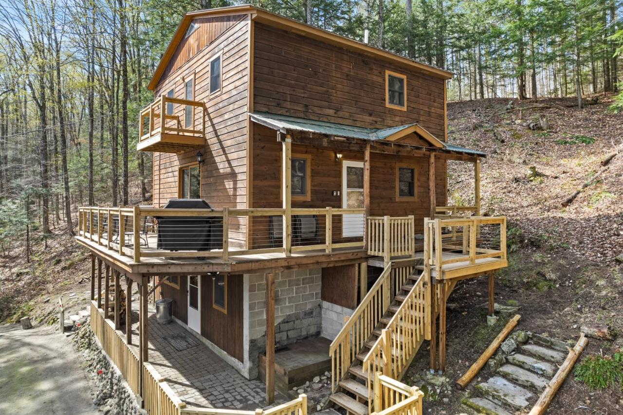 Warrensburg River Road Treehouse Retreat מראה חיצוני תמונה
